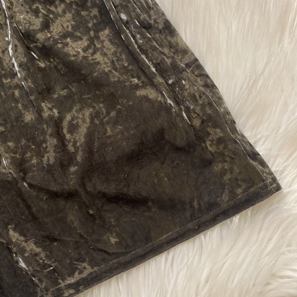 American Eagle Velvet Like Olive Romper w/ Pockets,  XS - Picture 3 of 8